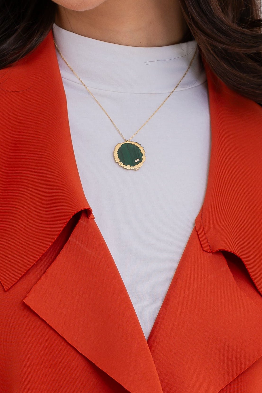 18k gold necklace. Malachite stone.