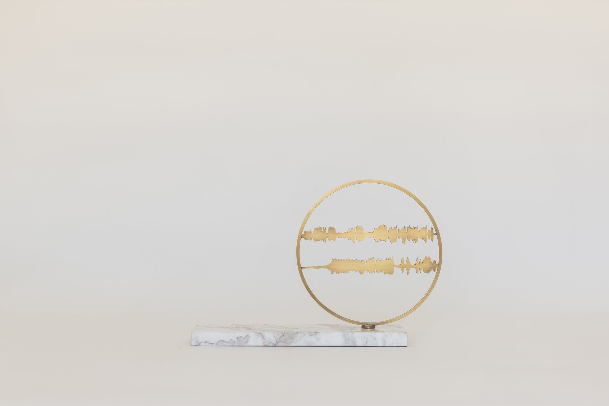 quraan sound waves artwork on marble