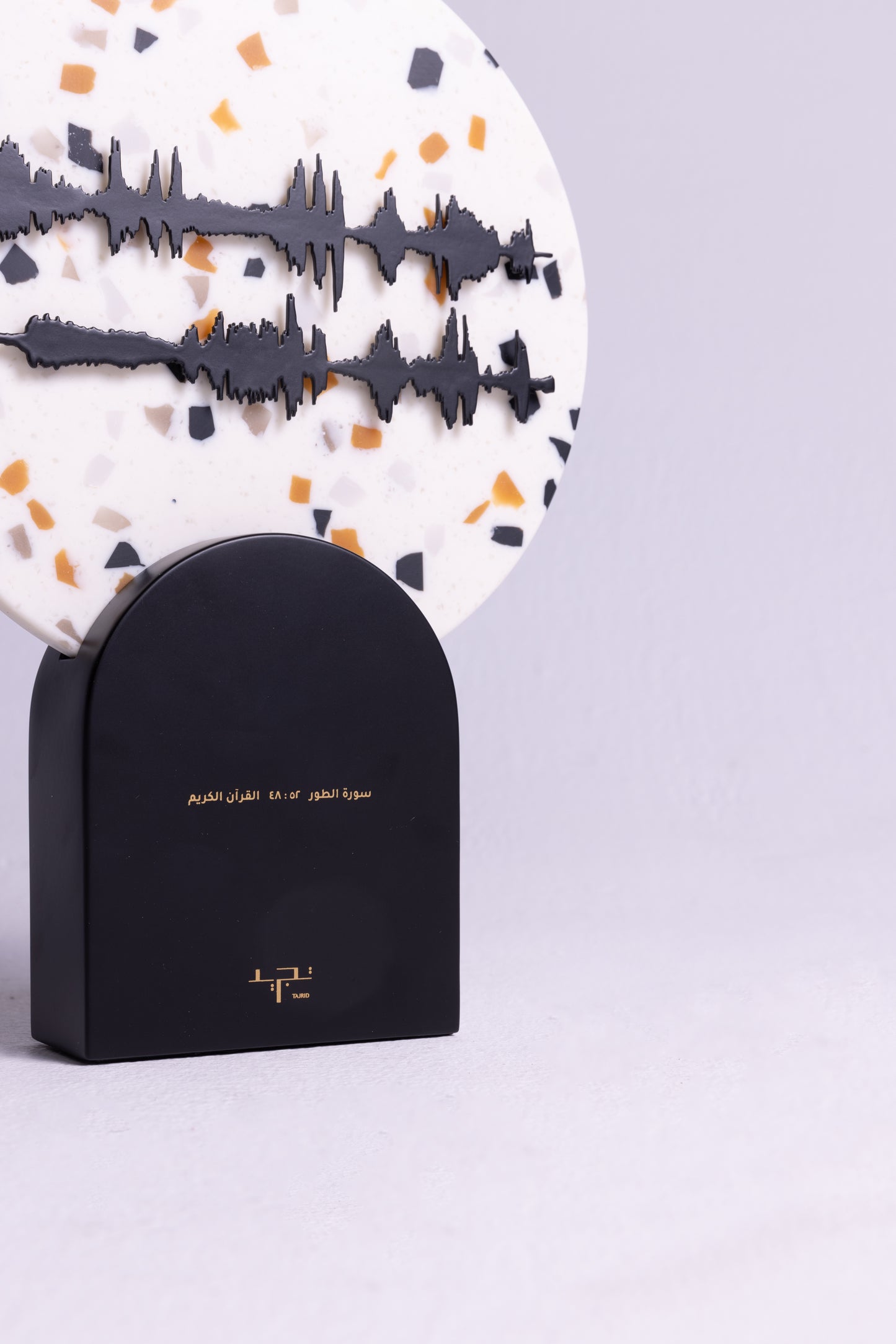 earth tones crushed composite made from terrazzo style corian material for home decor