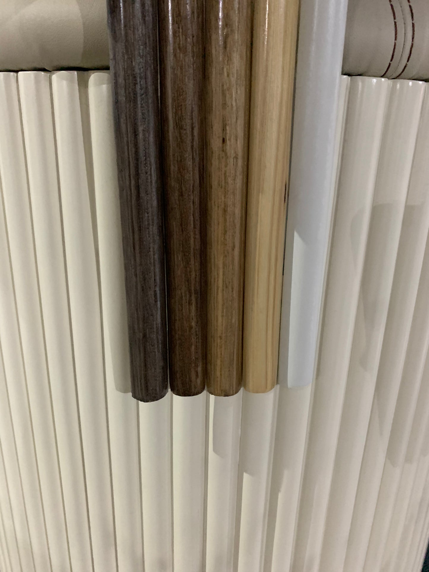 Riwaq Pedestal Fluted Pouf